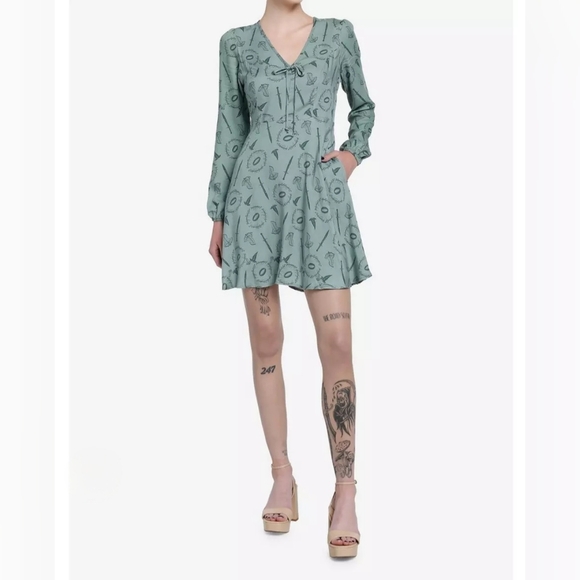 Her Universe The Lord Of The Rings Icons Dress Her Universe Exclusive - Picture 2 of 2